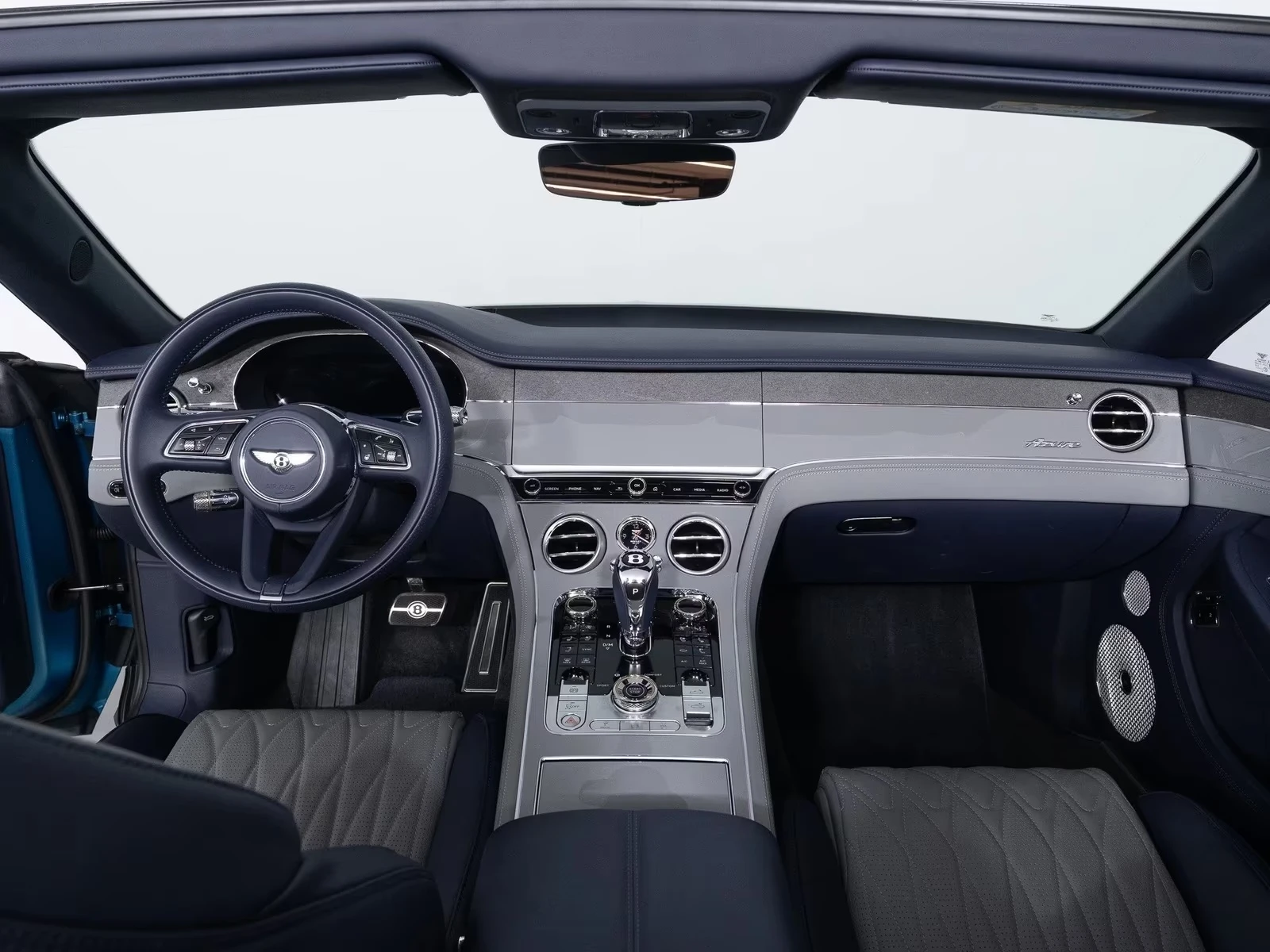 Bentley Continental gt GTC AZURE / V8 HYBRID/ NAIM/ NIGHT/ CARBON-CERAMIC, снимка 13 - Автомобили и джипове - 54955818