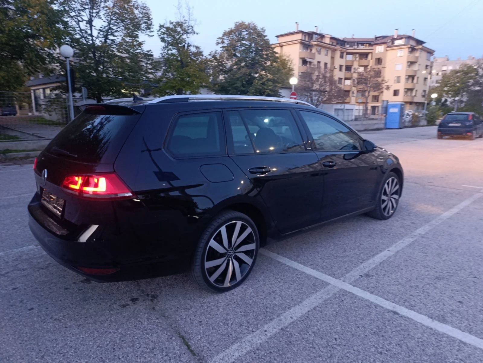 VW Golf 1.6TDI ALLSTAR, снимка 2 - Автомобили и джипове - 55081225