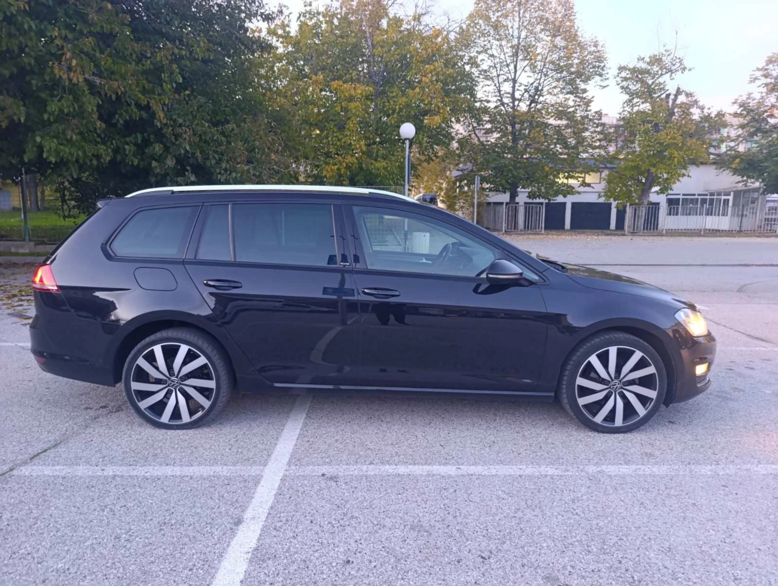 VW Golf 1.6TDI ALLSTAR, снимка 5 - Автомобили и джипове - 55081225