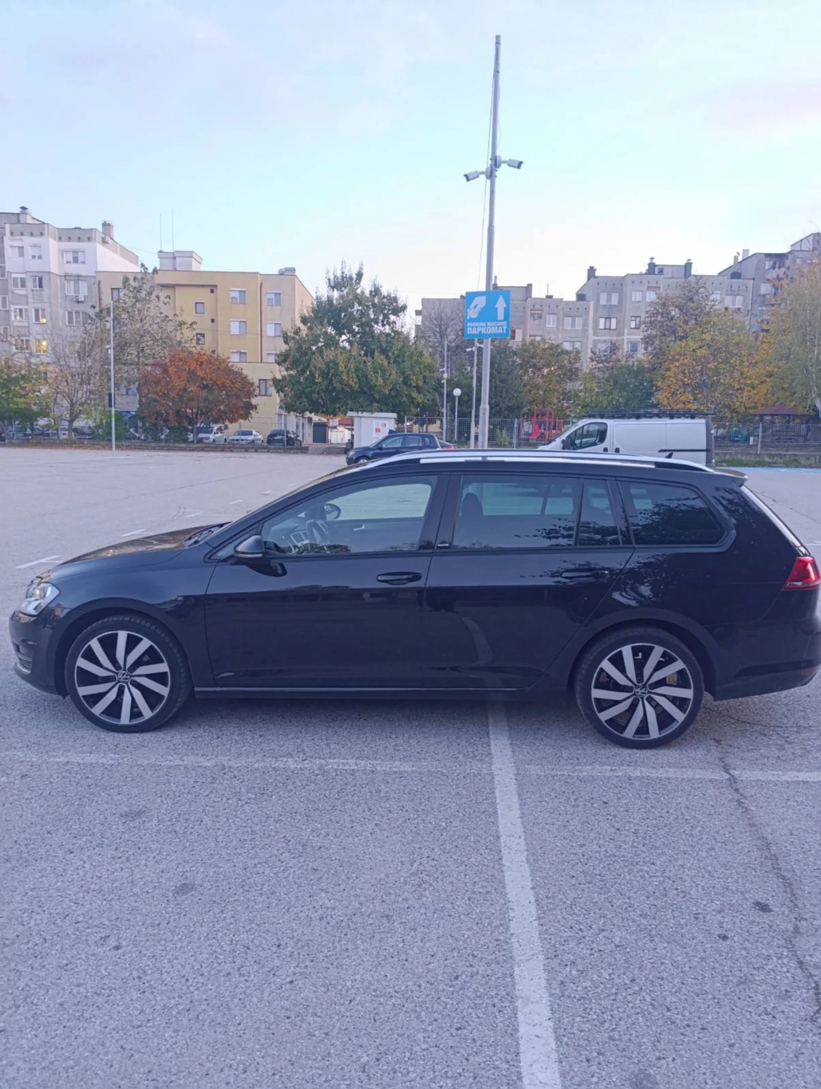 VW Golf 1.6TDI ALLSTAR, снимка 8 - Автомобили и джипове - 55081225