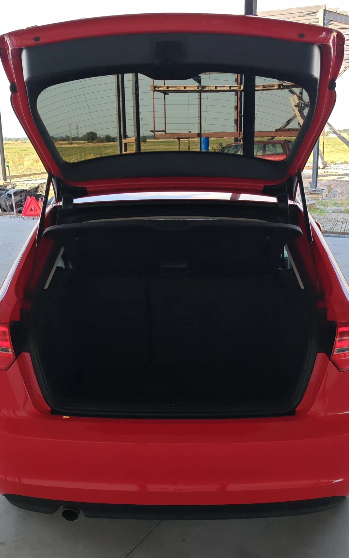 Audi A3 Sportback1.6TDI 90к.с Клима* Android* Navi* CarPla, снимка 13 - Автомобили и джипове - 55093703