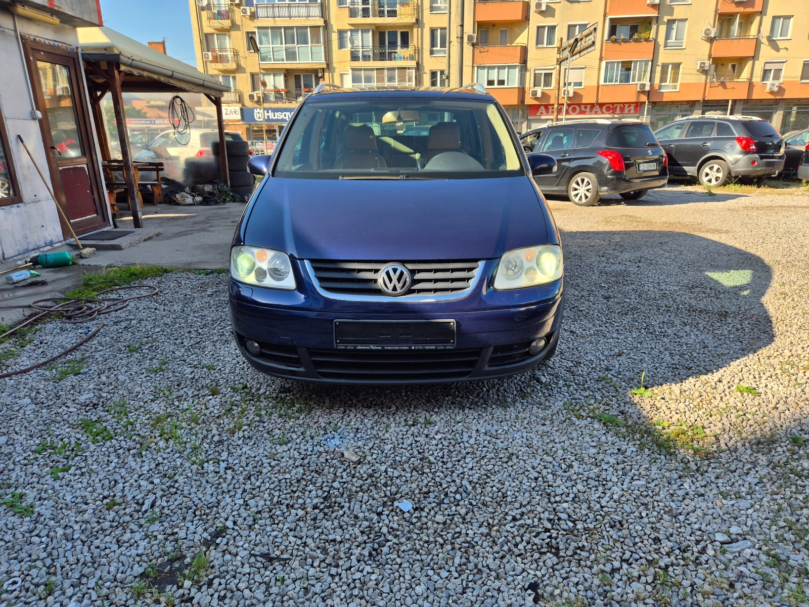 VW Touran, снимка 2 - Автомобили и джипове - 55118091