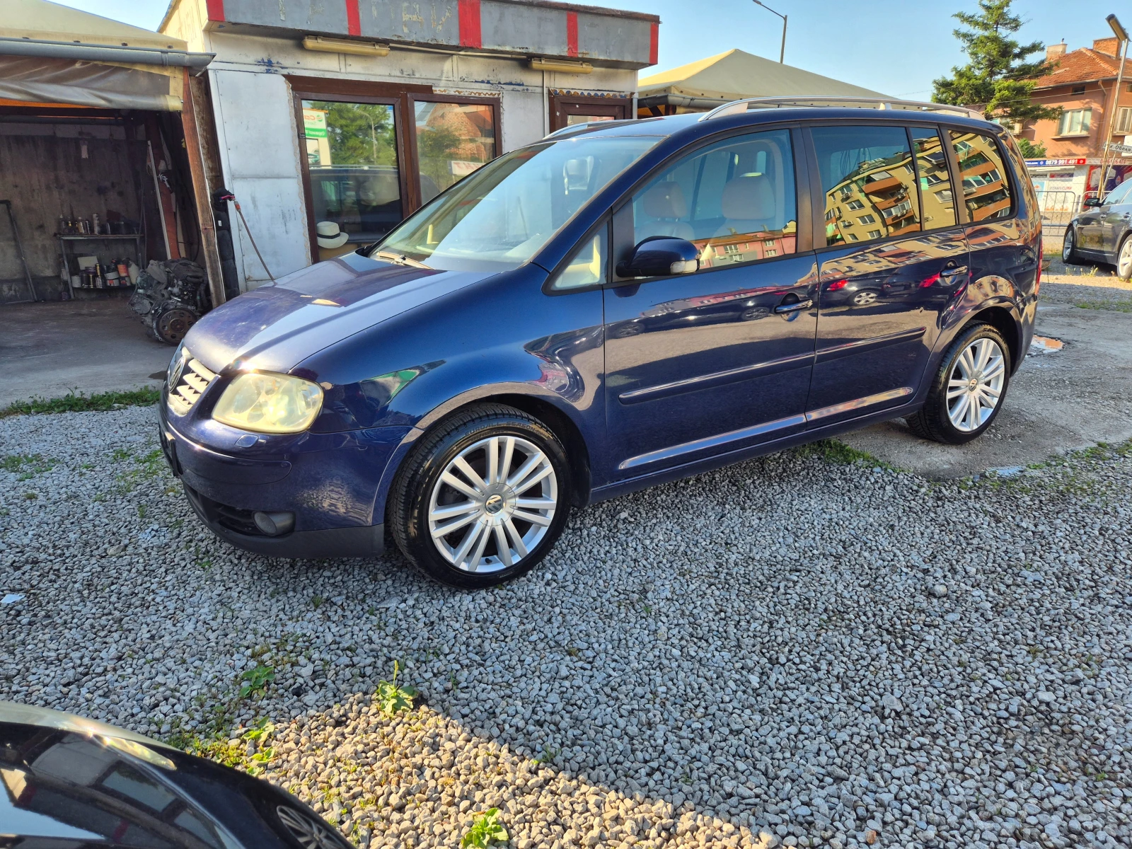 VW Touran, снимка 4 - Автомобили и джипове - 55118091