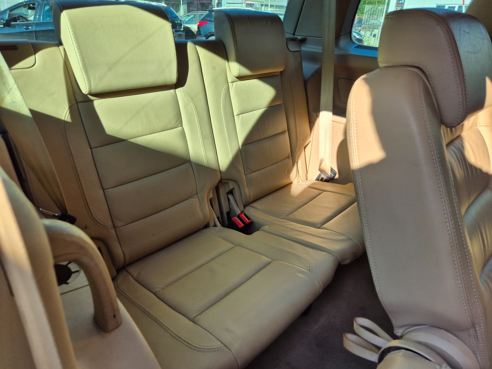 VW Touran, снимка 14 - Автомобили и джипове - 55118091