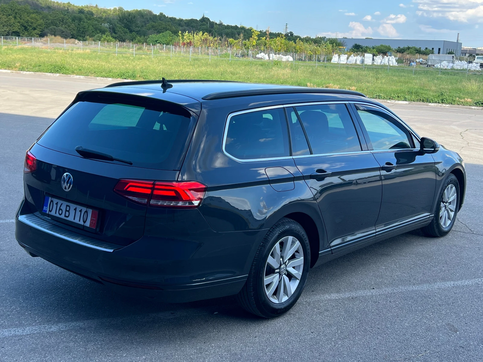 VW Passat 2.0 TDI , снимка 3 - Автомобили и джипове - 55243629