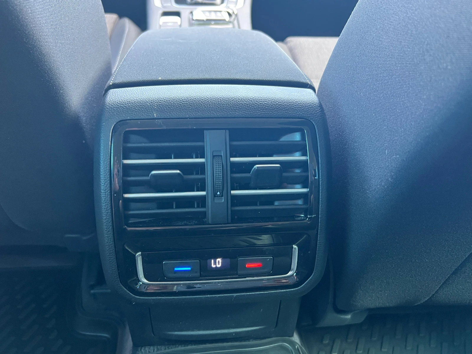VW Passat 2.0 TDI , снимка 16 - Автомобили и джипове - 55243629