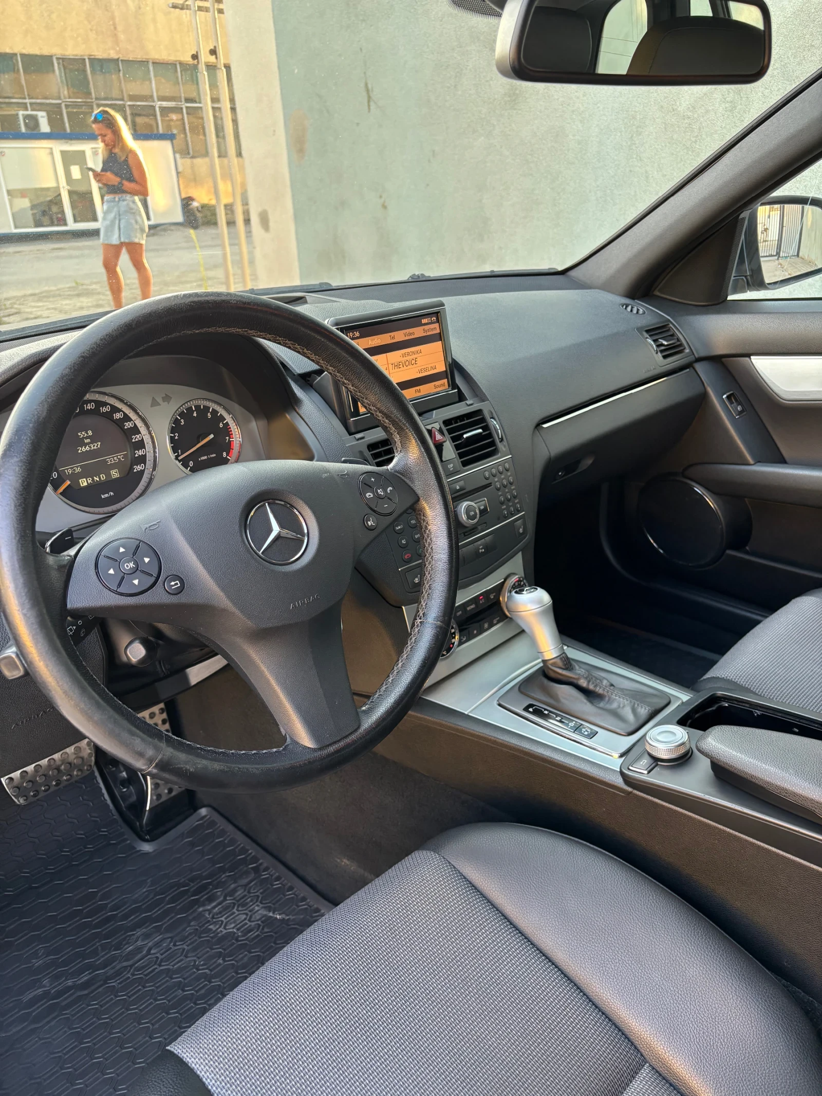 Mercedes-Benz C 200 AMG, снимка 6 - Автомобили и джипове - 55436090