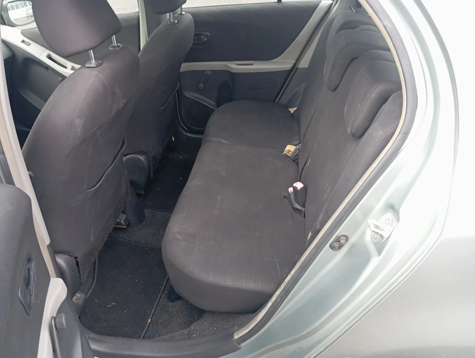 Toyota Yaris, снимка 9 - Автомобили и джипове - 55681078
