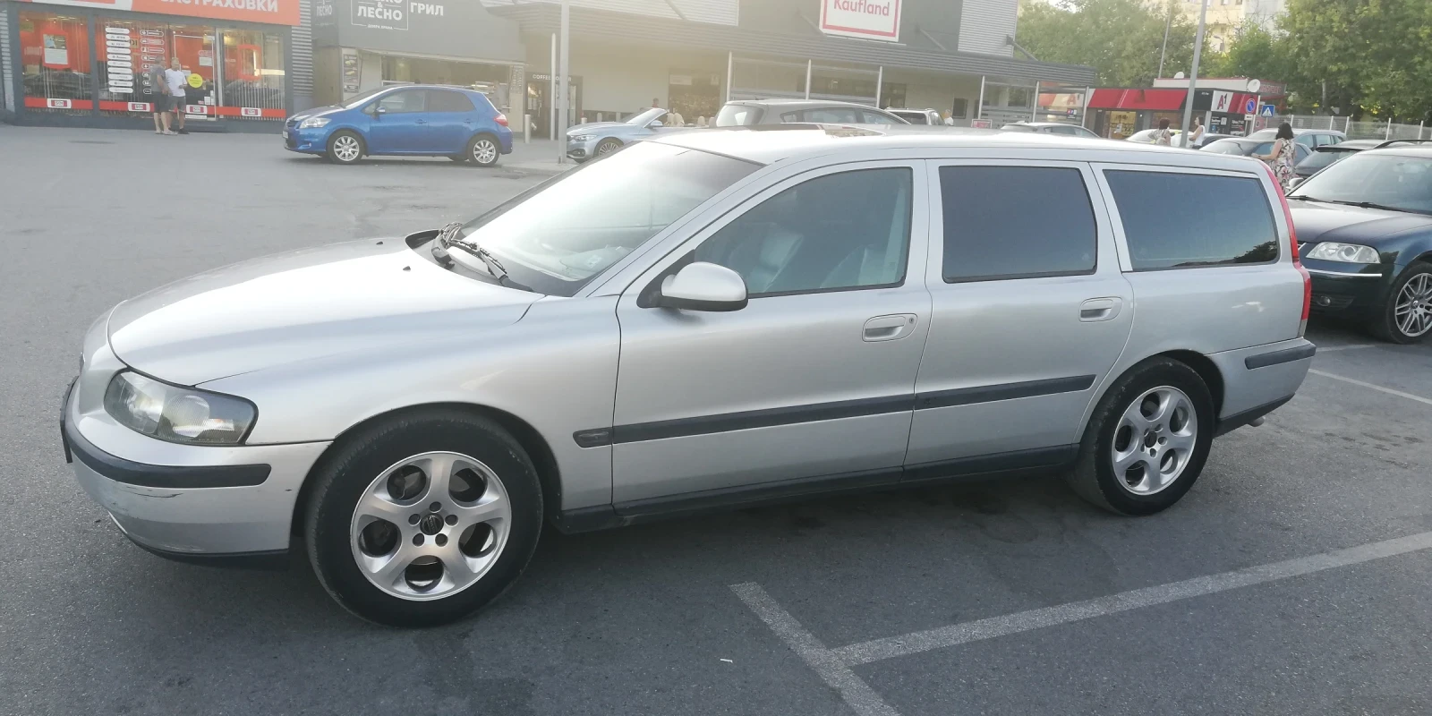 Volvo V70 2.4 D5 , снимка 4 - Автомобили и джипове - 55725723