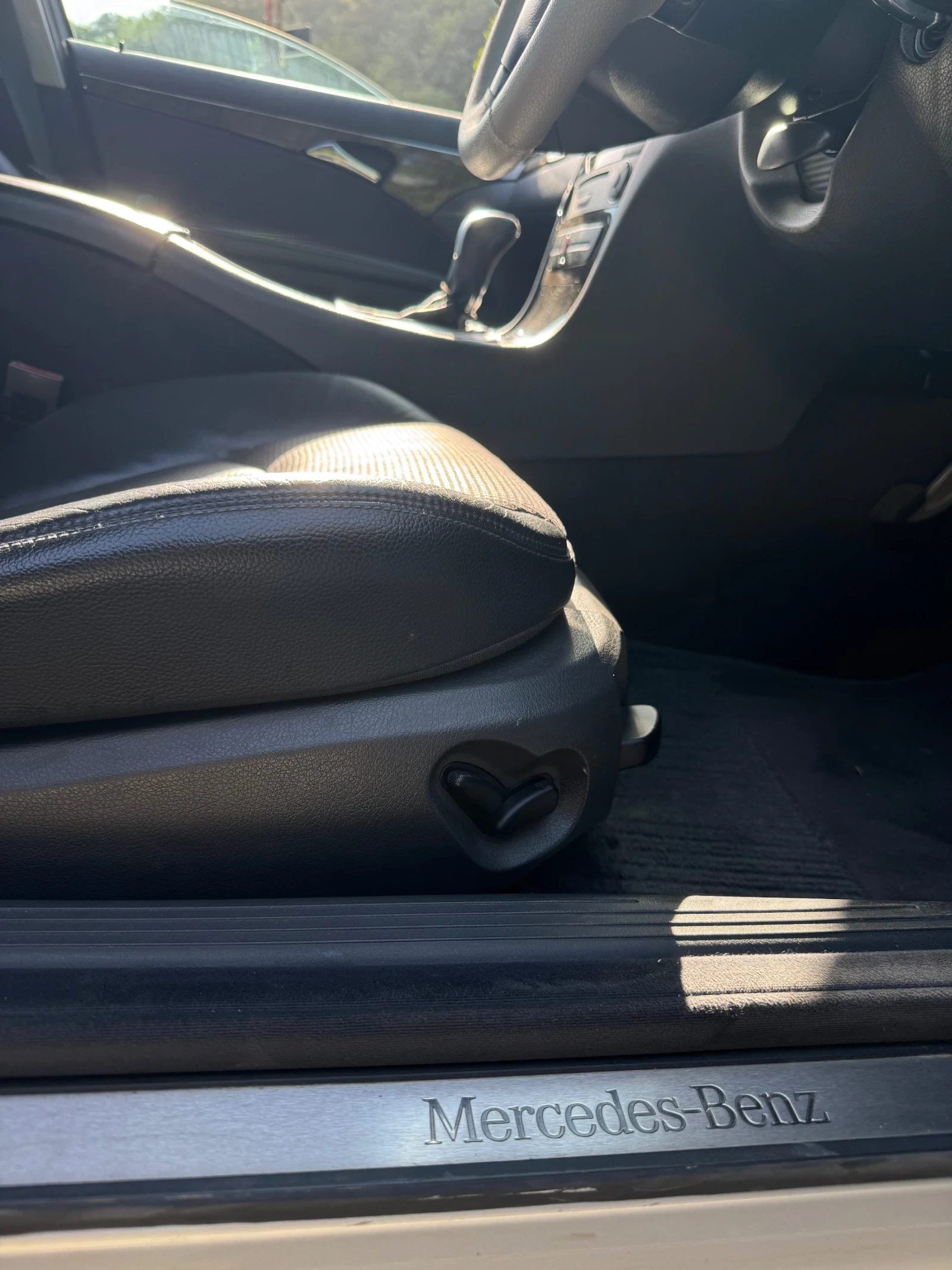 Mercedes-Benz E 320, снимка 10 - Автомобили и джипове - 56075703