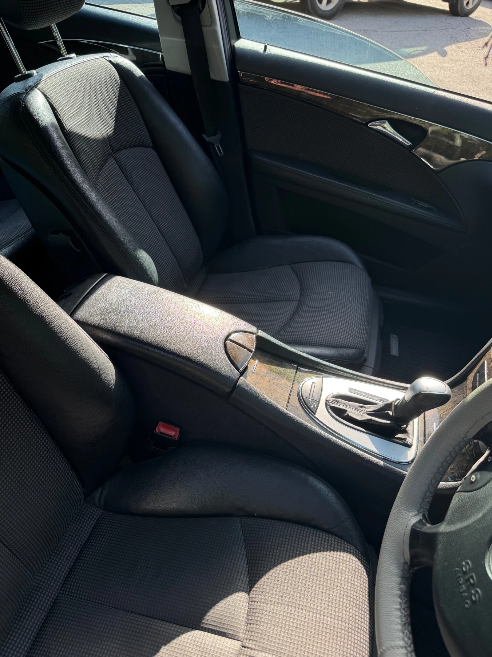Mercedes-Benz E 320, снимка 9 - Автомобили и джипове - 56075703
