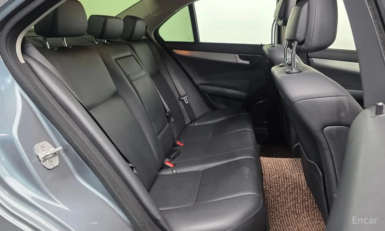 Mercedes-Benz C 220 CDI/ПАНОРАМА/ПАМЕТ/ПОДГРЕВ/ФИНАНСИРАНЕ, снимка 12 - Автомобили и джипове - 56145393