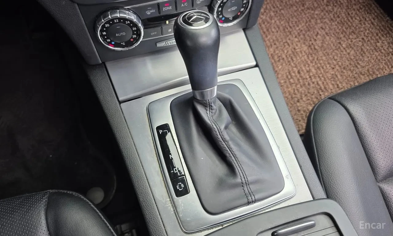 Mercedes-Benz C 220 CDI/ПАНОРАМА/ПАМЕТ/ПОДГРЕВ/ФИНАНСИРАНЕ, снимка 9 - Автомобили и джипове - 56145393