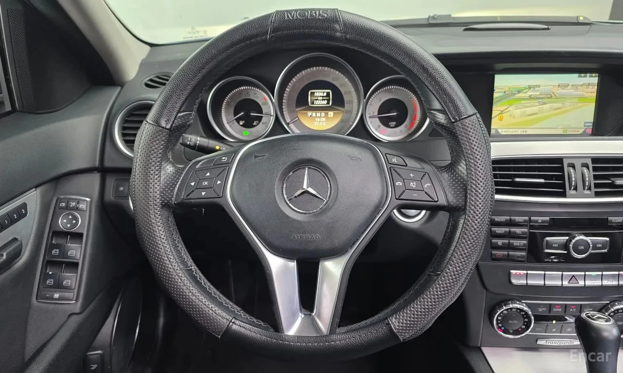 Mercedes-Benz C 220 CDI/ПАНОРАМА/ПАМЕТ/ПОДГРЕВ/ФИНАНСИРАНЕ, снимка 13 - Автомобили и джипове - 56145393
