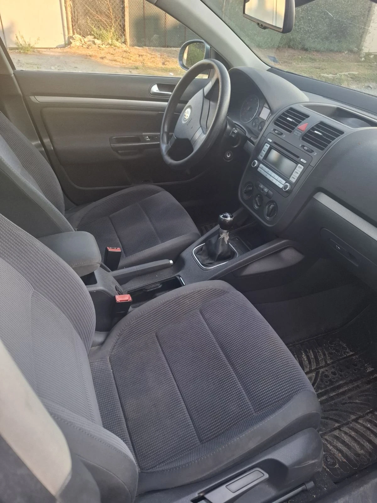 VW Jetta, снимка 3 - Автомобили и джипове - 56246564