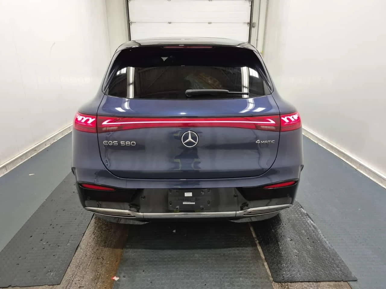 Mercedes-Benz EQS * 4matic Suv 580 * АВТОКРЕДИТ* , снимка 17 - Автомобили и джипове - 56281187