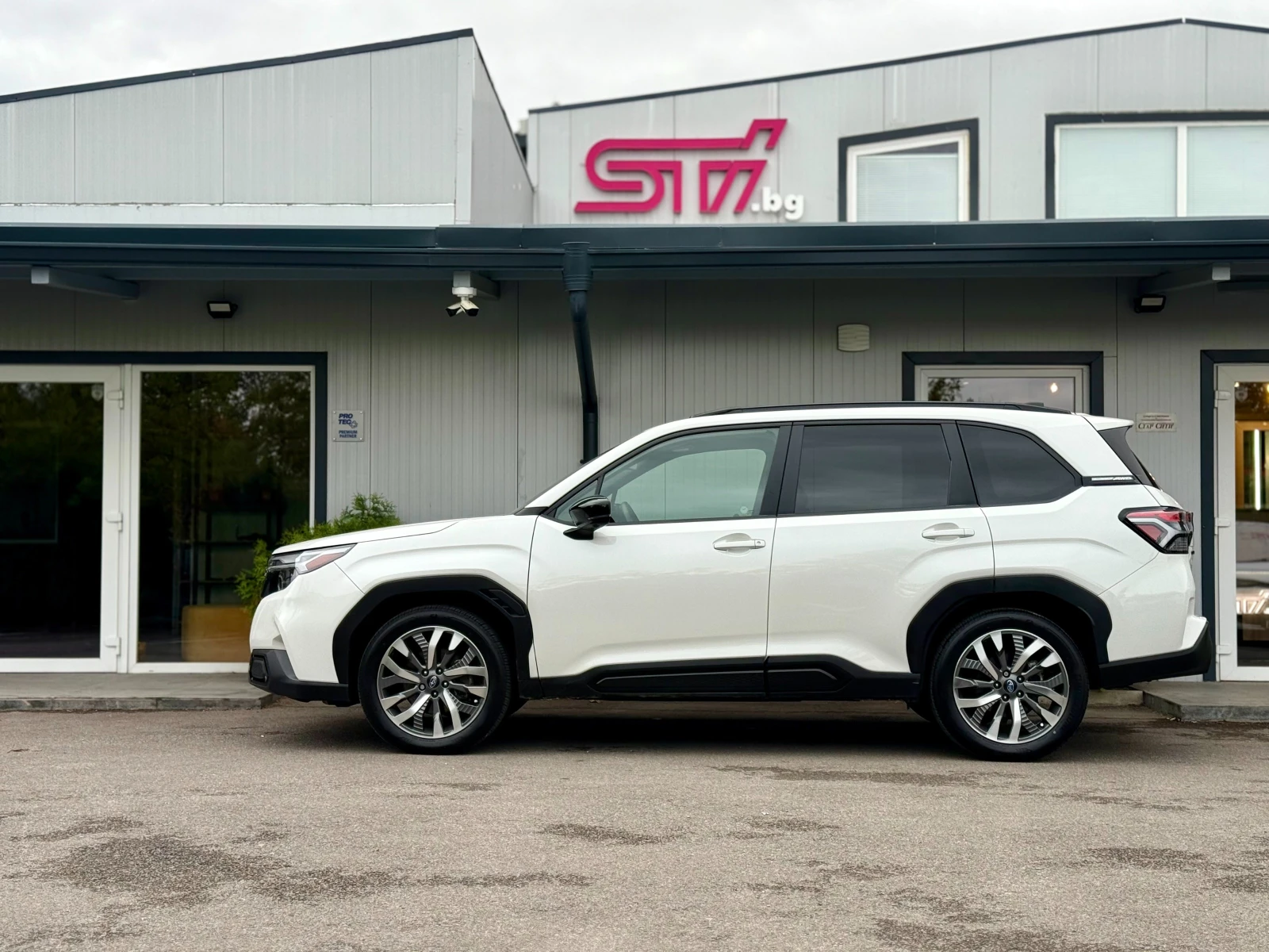 Subaru Forester 2.5 TOURING , снимка 8 - Автомобили и джипове - 56507916