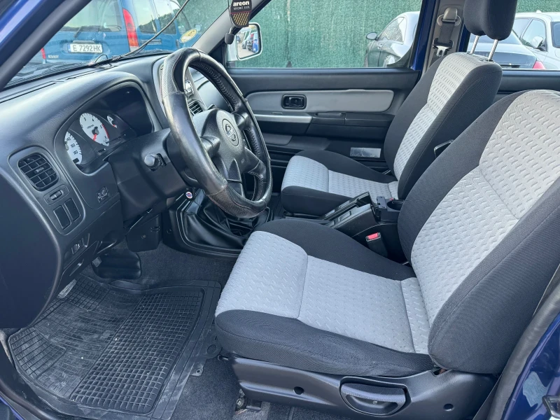 Nissan Navara 2.5d 133hp Double cab 4x4, снимка 12 - Автомобили и джипове - 47708071