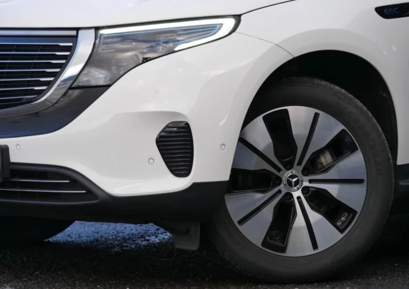 Mercedes-Benz EQC 400 Distr Key Multibeam 360 schiebidach, снимка 5 - Автомобили и джипове - 52662977