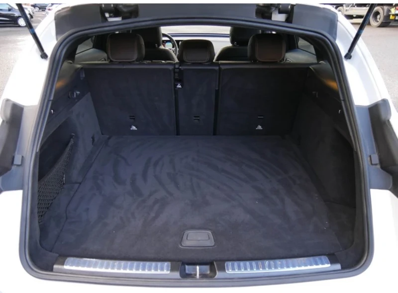 Mercedes-Benz EQC 400 Distr Key Multibeam 360 schiebidach, снимка 11 - Автомобили и джипове - 52662977