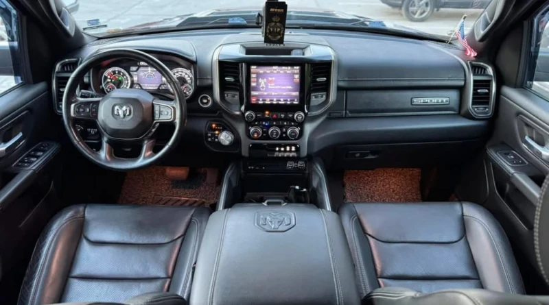 Dodge RAM 1500 5.7 HEMI, снимка 16 - Автомобили и джипове - 52471145