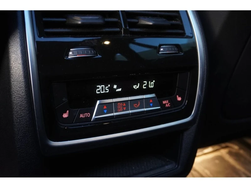 BMW X5 * xDrive40i PREMIUM ESSENTIAL| HUD| NAVI| PANORAMI, снимка 16 - Автомобили и джипове - 52819420