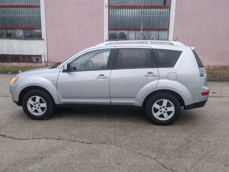 Mitsubishi Outlander 2.4i 2008G, снимка 8 - Автомобили и джипове - 53124553