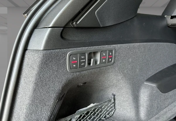 Audi Q7 50 TDI Quattro S-line = NEW = 7 Seats  | Mobile.bg   12