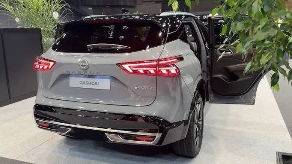 Nissan Qashqai МОРГА-2 БРОЯ 1.3 Mild -hibrid, снимка 13 - Автомобили и джипове - 54773584