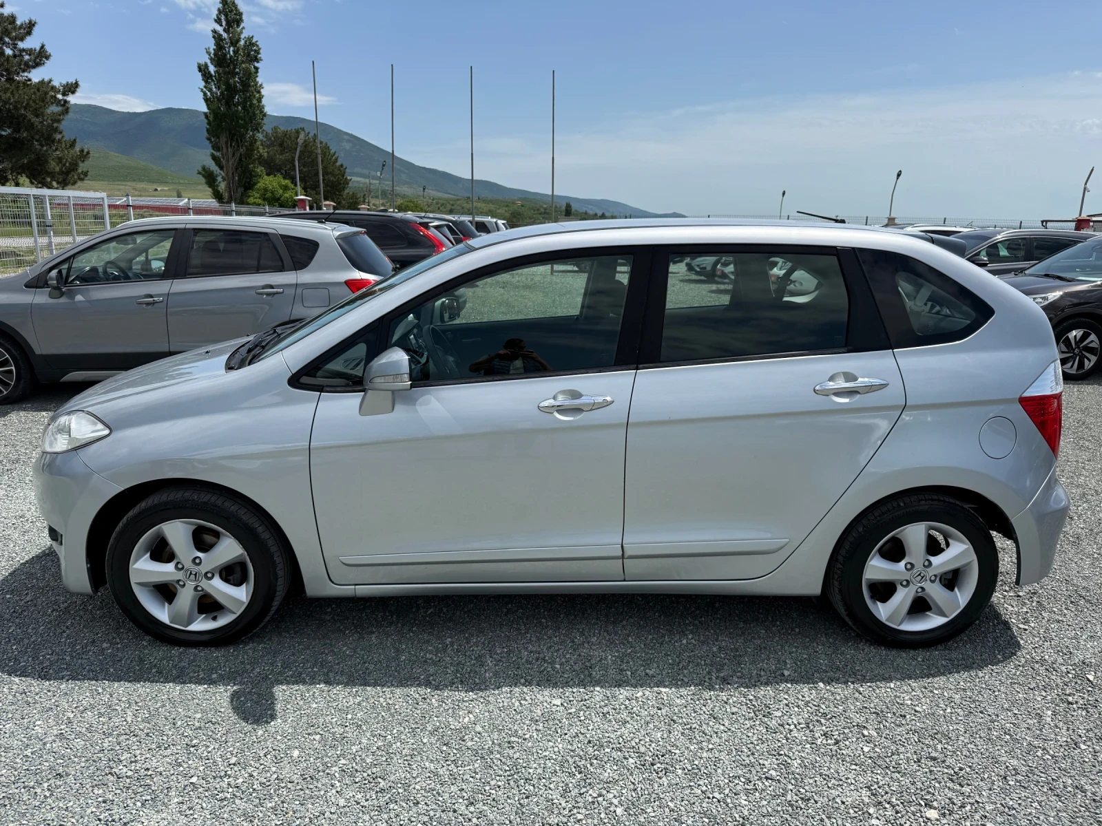 Honda Fr-v (KATO НОВА) - изображение 10
