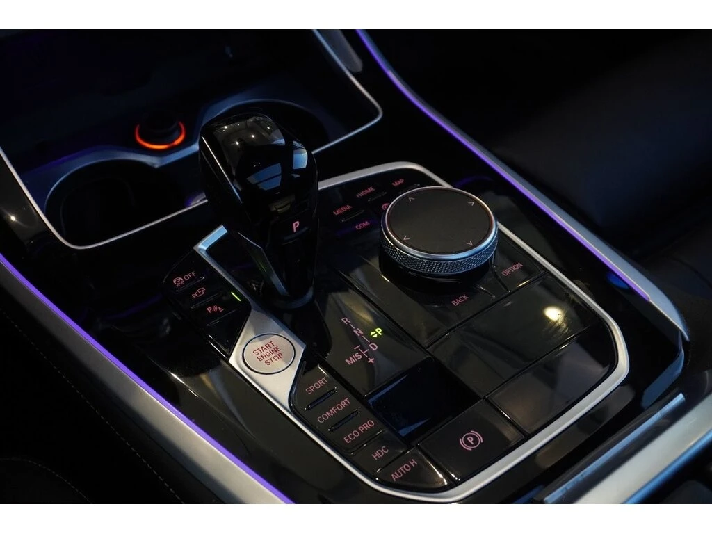 BMW X5 * xDrive40i PREMIUM ESSENTIAL| HUD| NAVI| PANORAMI - изображение 9