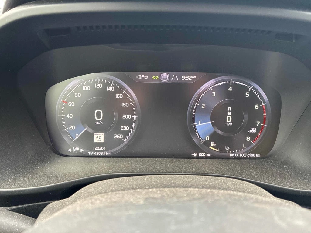 Volvo XC40 * Inscription * CARFAX * ФИНАНСИРАНЕ* КЛИП - изображение 8