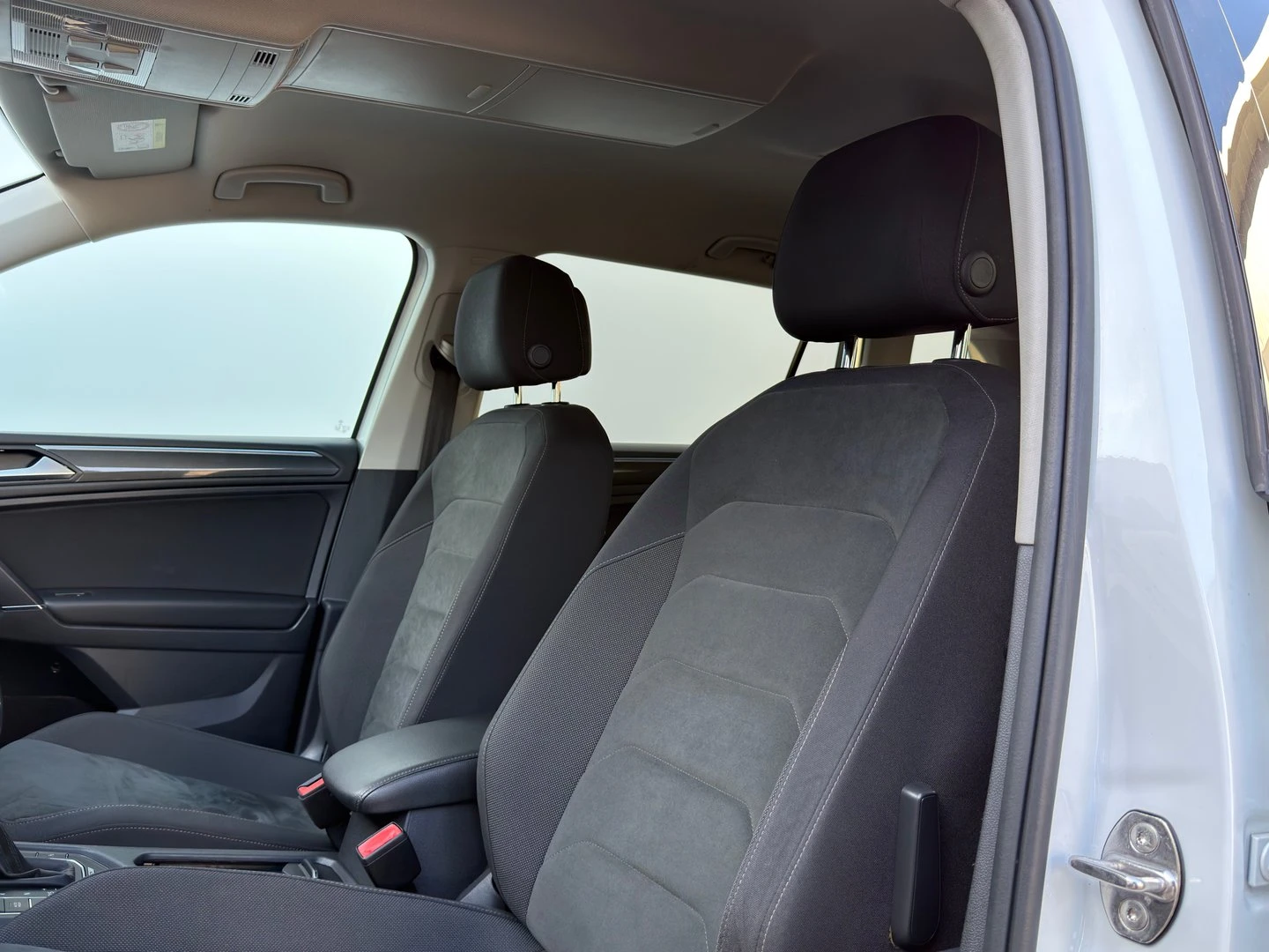 VW Tiguan LWB Highline 2.0TDI 4MOTION BMT - изображение 10