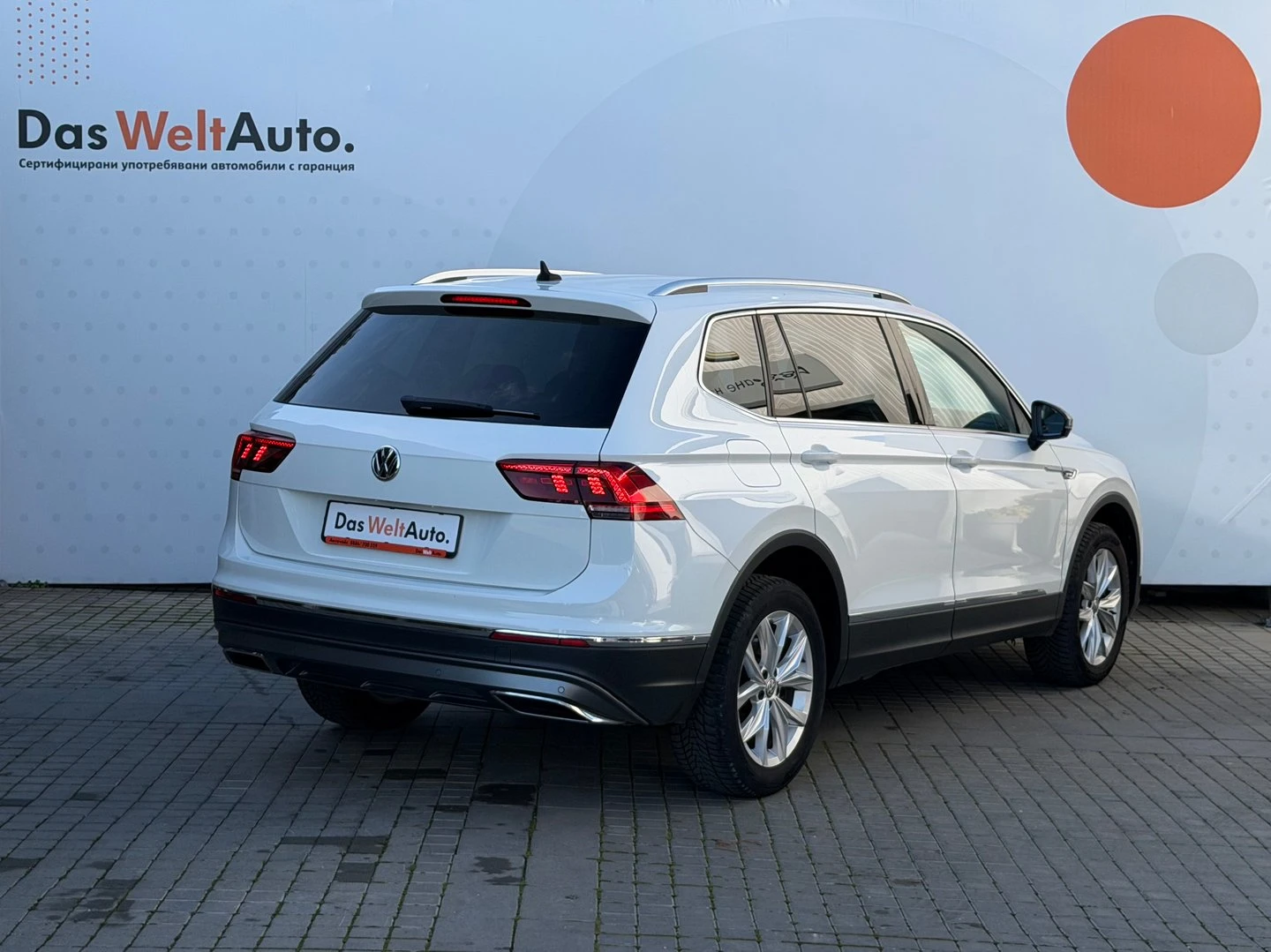 VW Tiguan LWB Highline 2.0TDI 4MOTION BMT - изображение 3