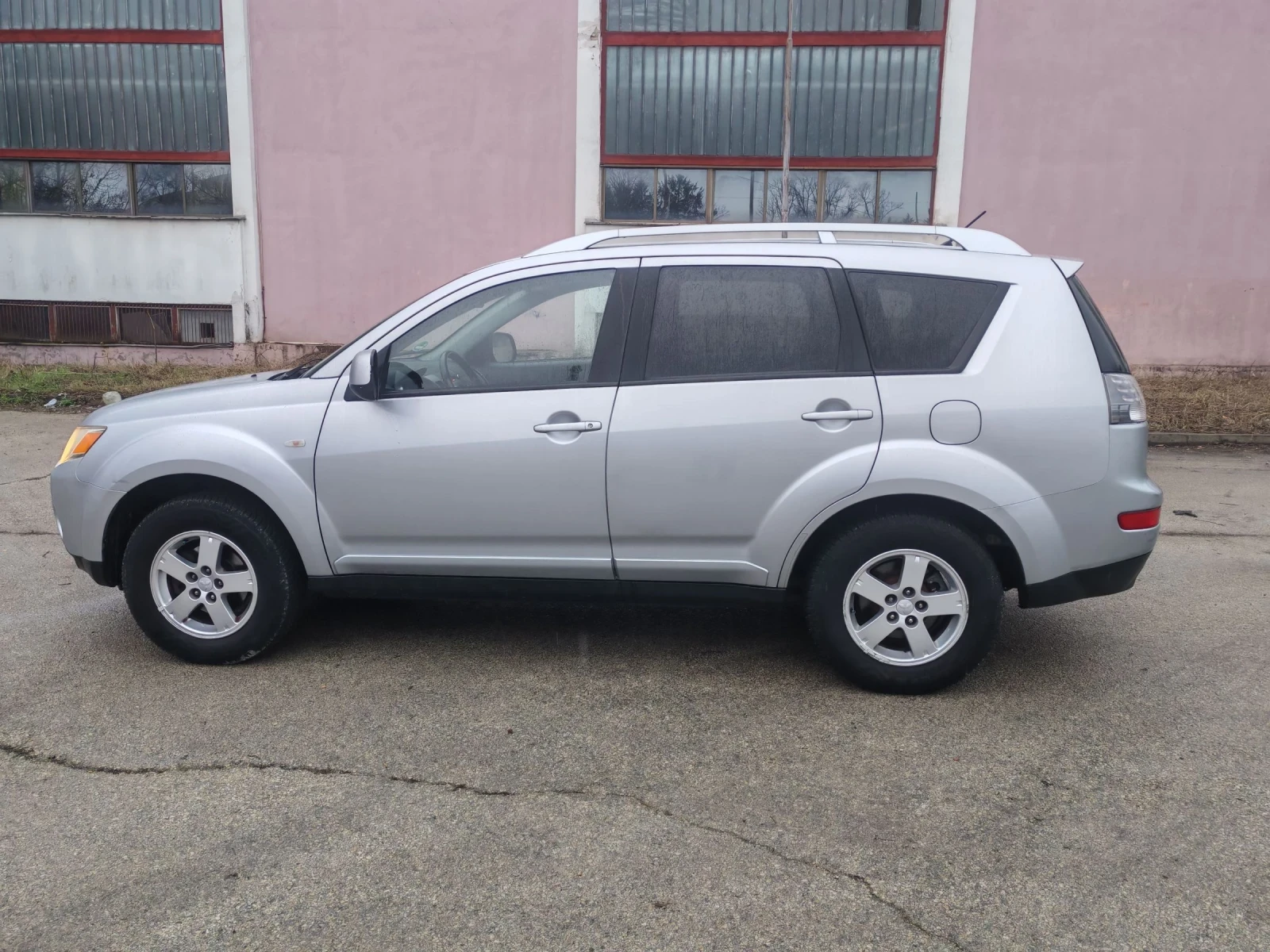 Mitsubishi Outlander 2.4i 2008G - изображение 8