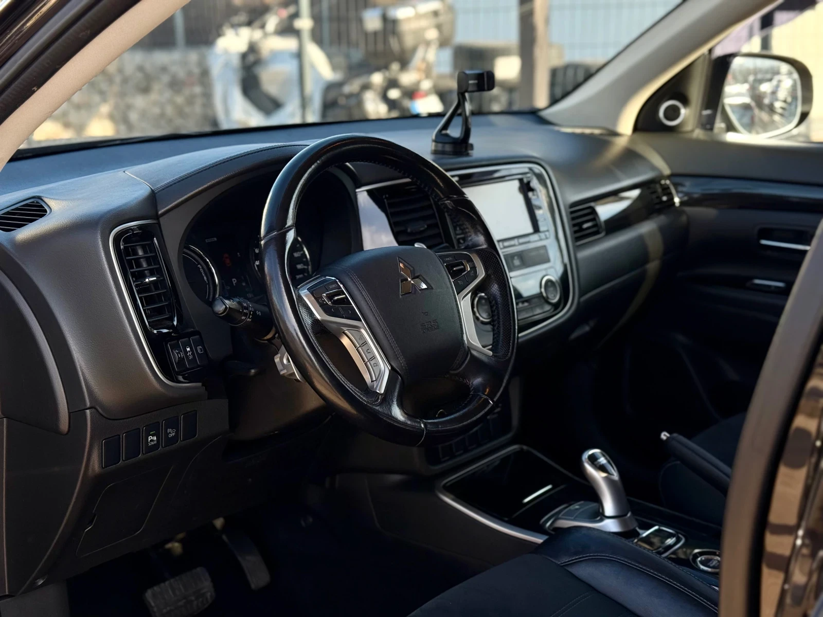 Mitsubishi Outlander 2.0 PLUG IN HYBRID / | Mobile.bg � ����������� 9