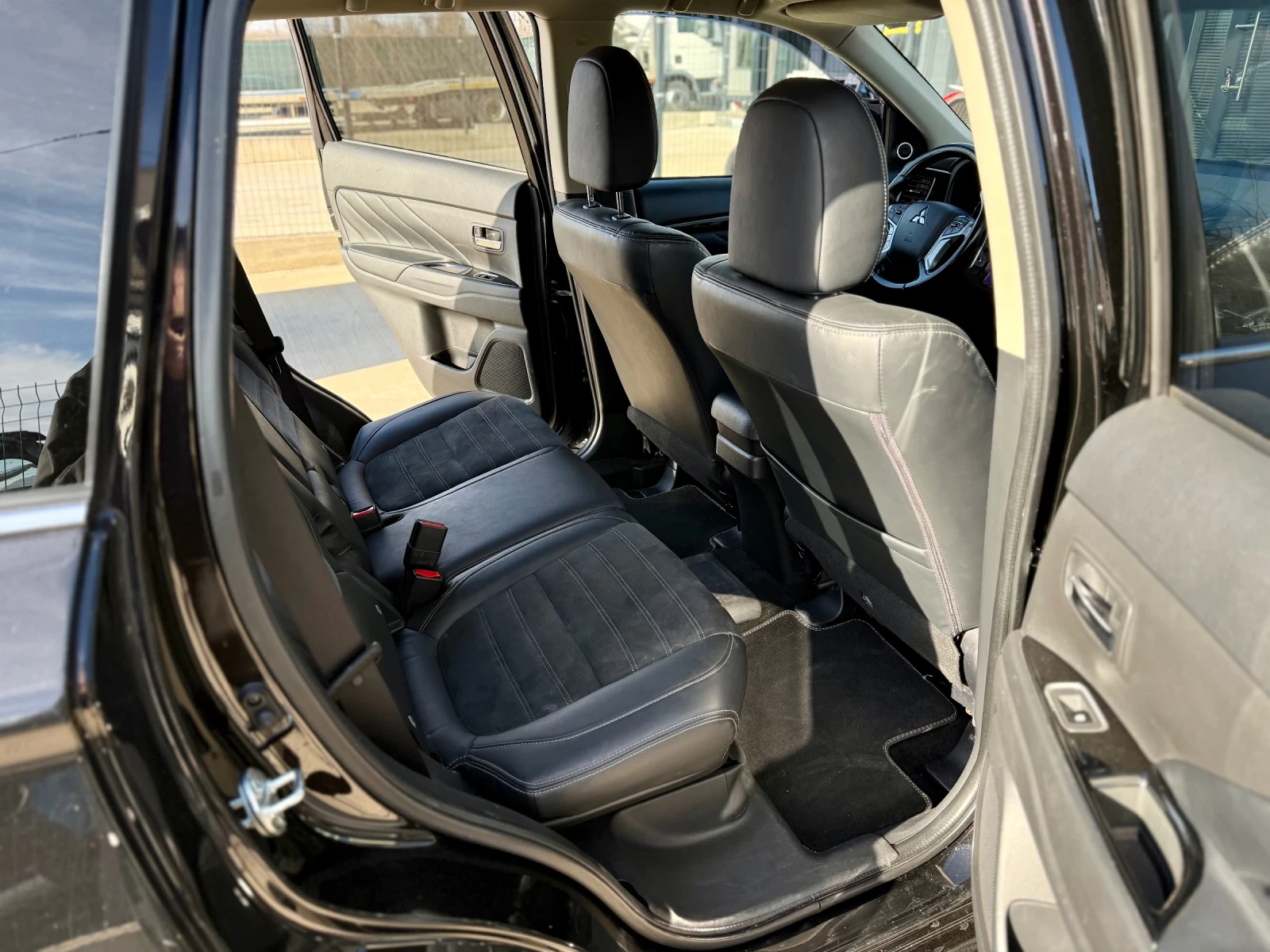 Mitsubishi Outlander 2.0 PLUG IN HYBRID / | Mobile.bg � ����������� 16