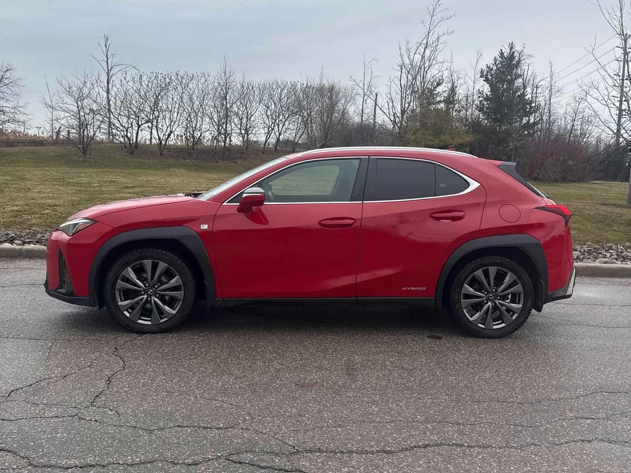 Lexus UX 250h ШИБИДАХ * ОБДУХВАНЕ * ПОДГРЕВИ * CARFAX * KEYLESS, снимка 2 - Автомобили и джипове - 53999318