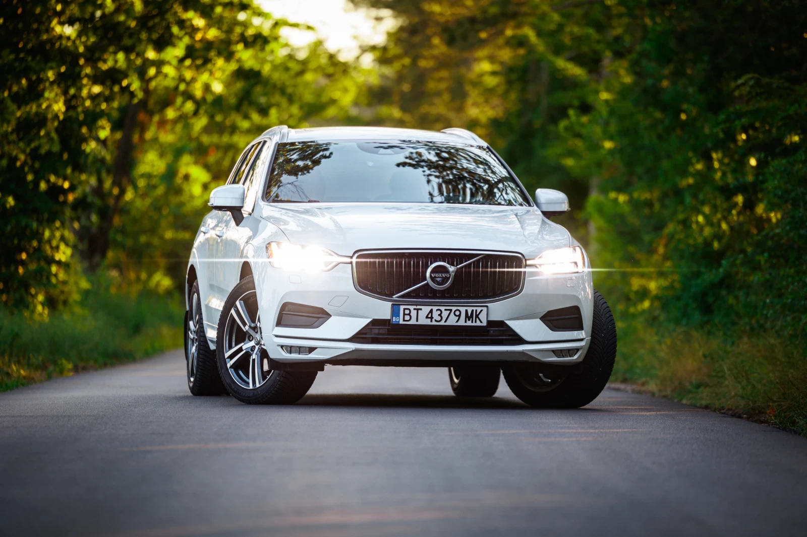 Volvo XC60 T6 Momentum -2020г -101000км, снимка 2 - Автомобили и джипове - 55396388