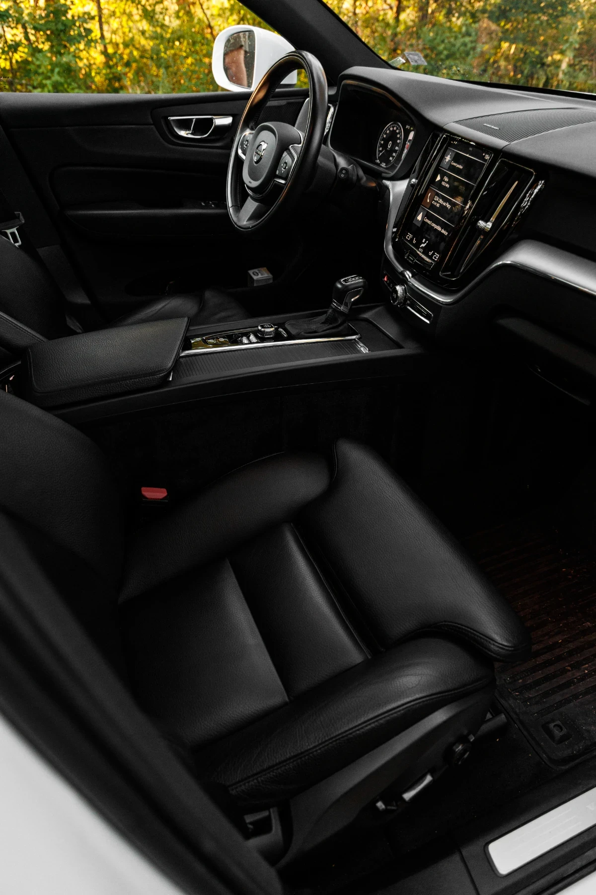 Volvo XC60 T6 Momentum -2020г -101000км, снимка 16 - Автомобили и джипове - 55396388