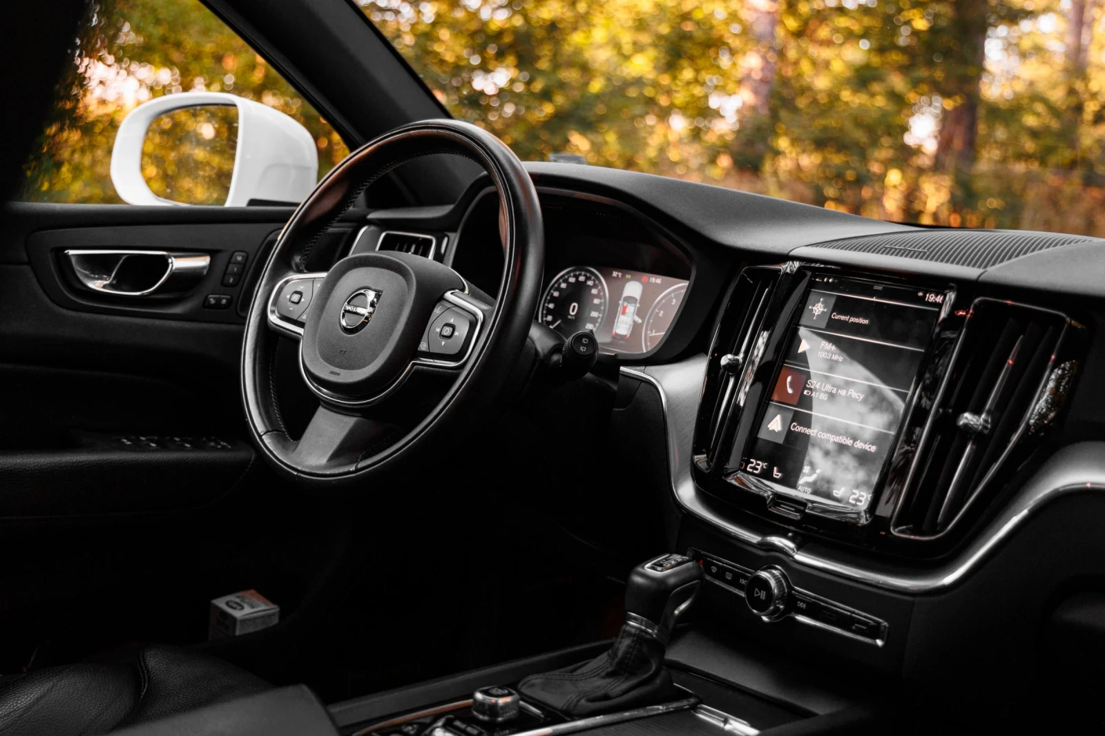 Volvo XC60 T6 Momentum -2020г -101000км, снимка 17 - Автомобили и джипове - 55396388