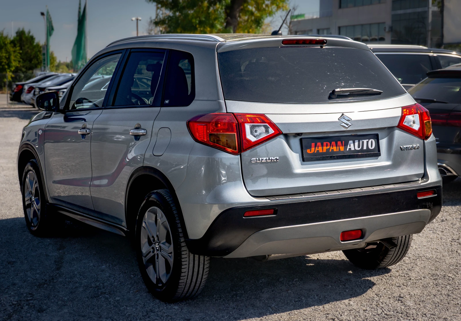 Suzuki Vitara 1.6 бензин ТОП! С ГАРАНЦИЯ! , снимка 6 - Автомобили и джипове - 56129075