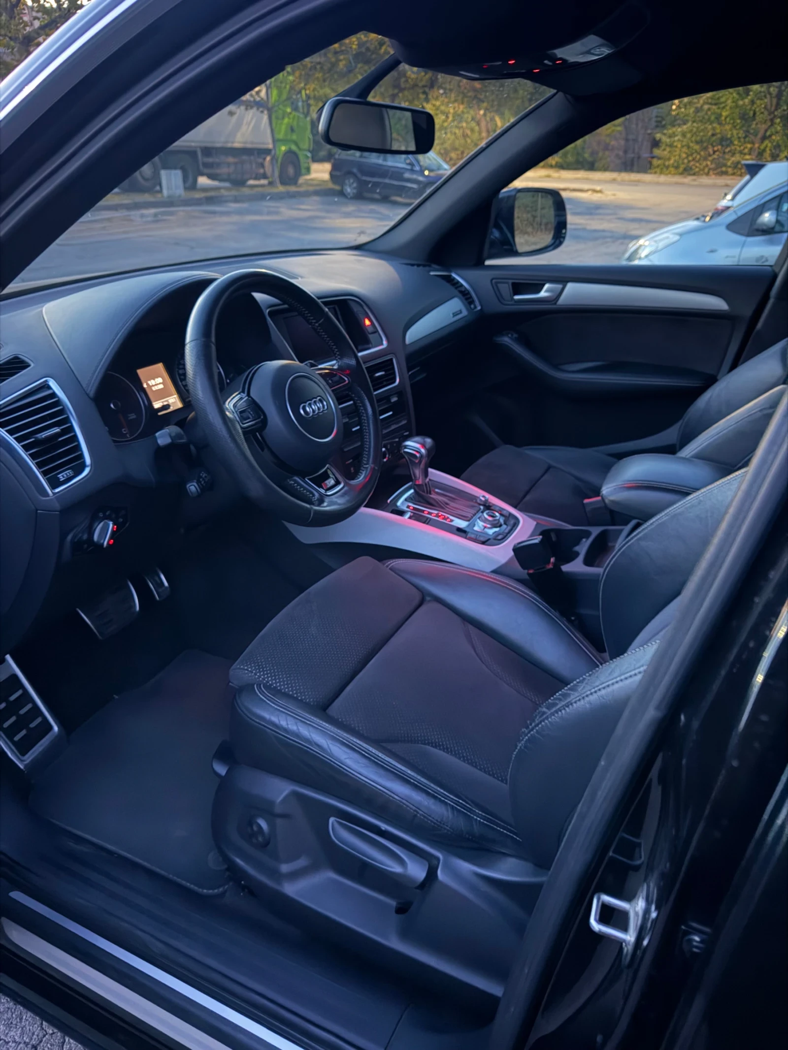 Audi Q5 TDI, снимка 9 - Автомобили и джипове - 56416439