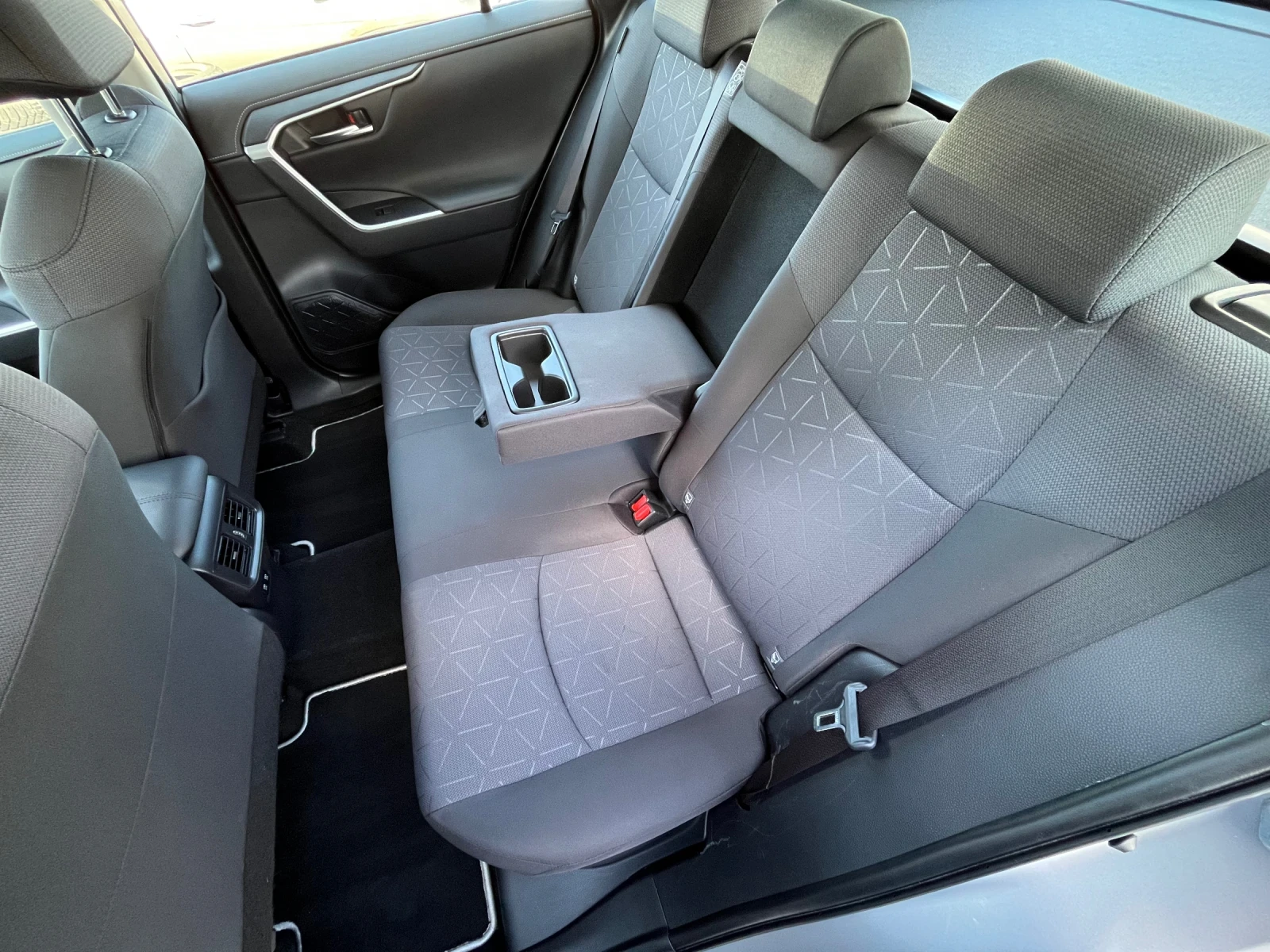 Toyota Rav4 2.5Hybrid  /����������� ���� � ������ �� 07.2026 | Mobile.bg � ����������� 13