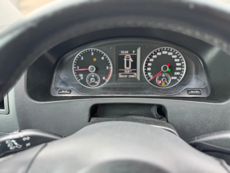 VW Transporter 2.0TDI-AUTOMATIC-ХЛАДИЛЕН-29 , снимка 5 - Бусове и автобуси - 52324799