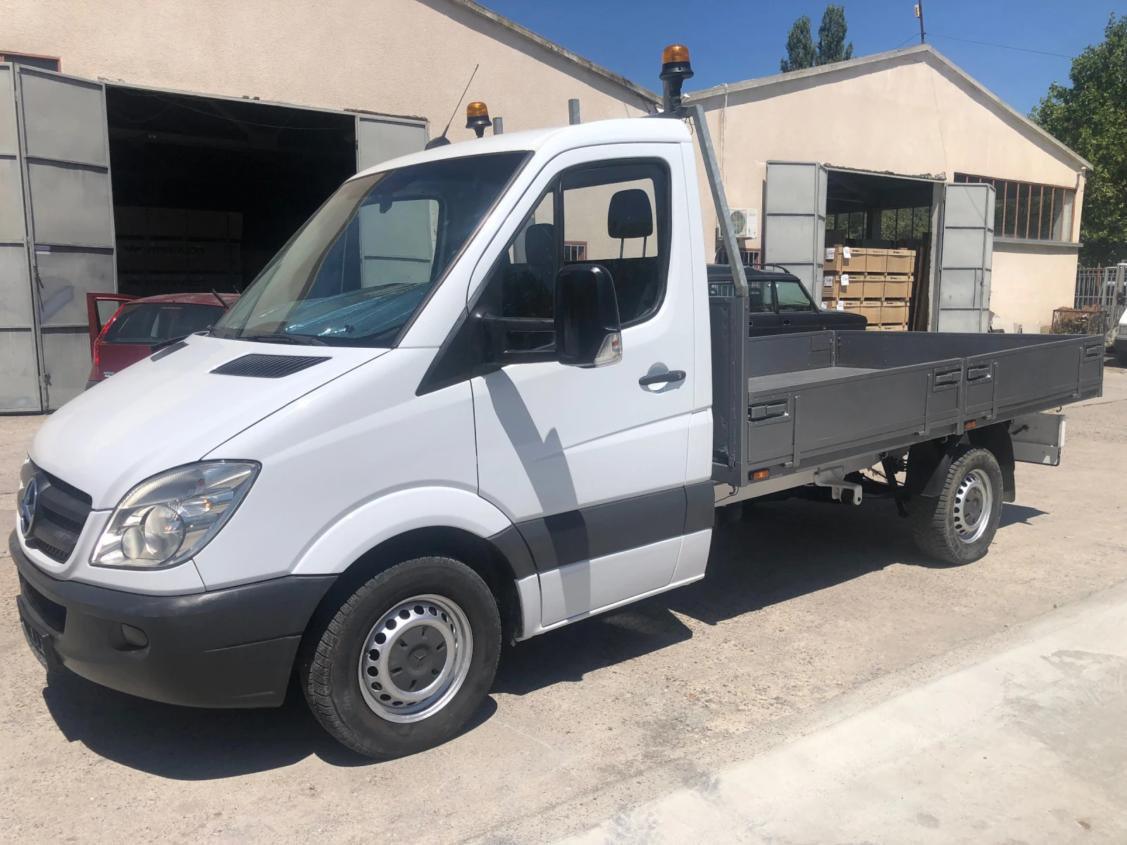 Mercedes-Benz Sprinter 318 Бордови - изображение 8