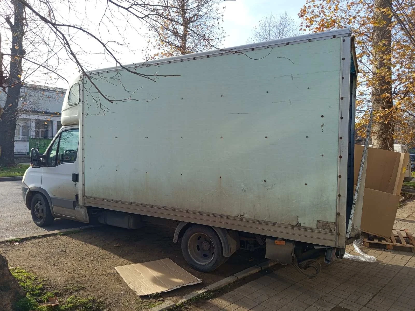 Iveco 3512 Товарна рампа до 750кг - изображение 3