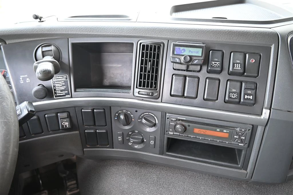 Volvo Fm  410 Кран Palfinger PK13001 K, снимка 16 - Камиони - 52447609