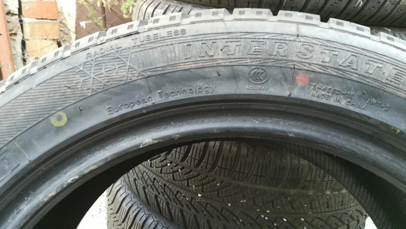 Гуми Зимни 225/50R17, снимка 6 - Гуми и джанти - 26740040