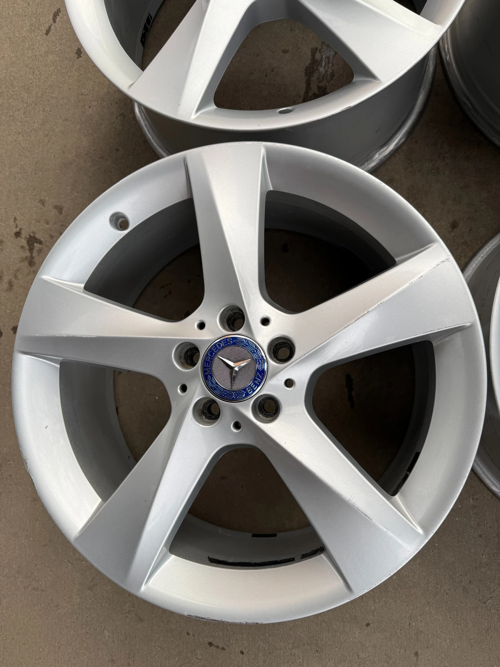 ������ | Mobile.bg � ����������� 6